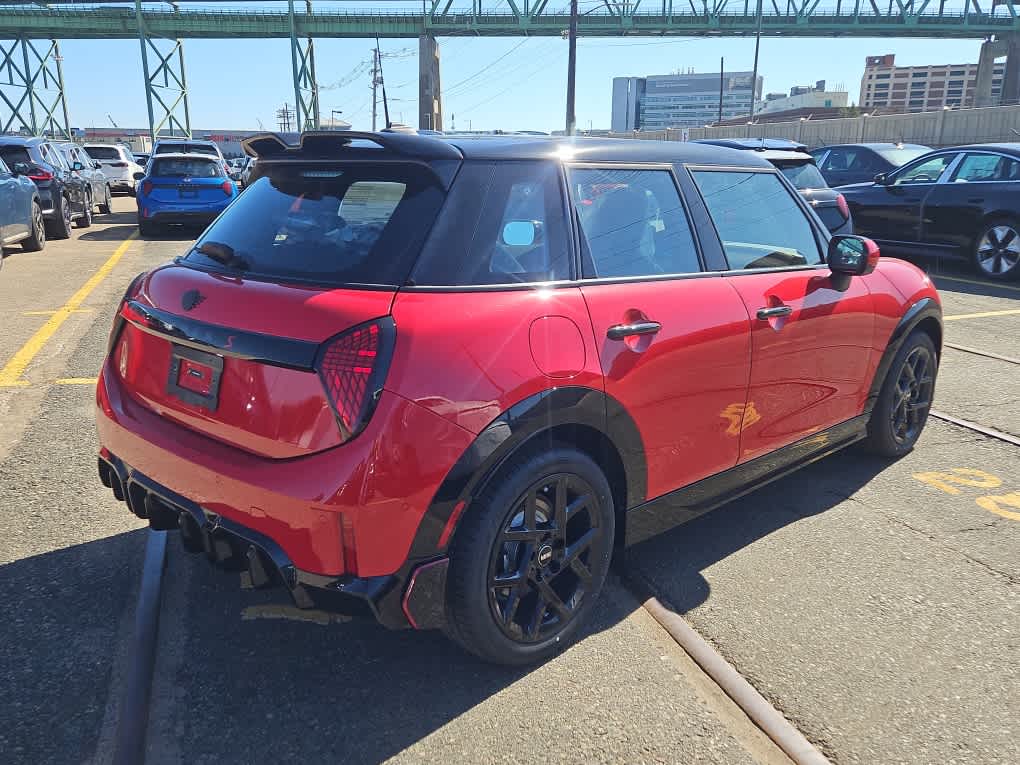 new 2025 MINI Hardtop 4 Door car, priced at $42,325