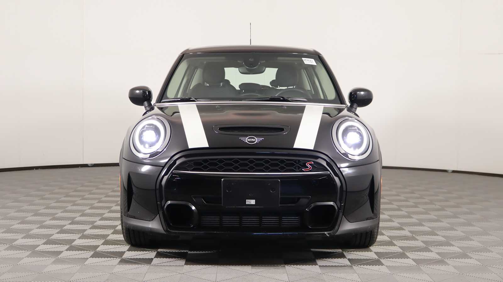 used 2022 MINI Hardtop 4 Door car, priced at $24,798