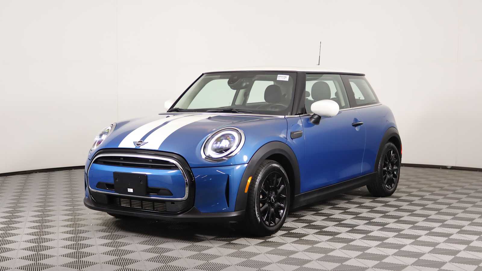 used 2022 MINI Hardtop 2 Door car, priced at $23,798