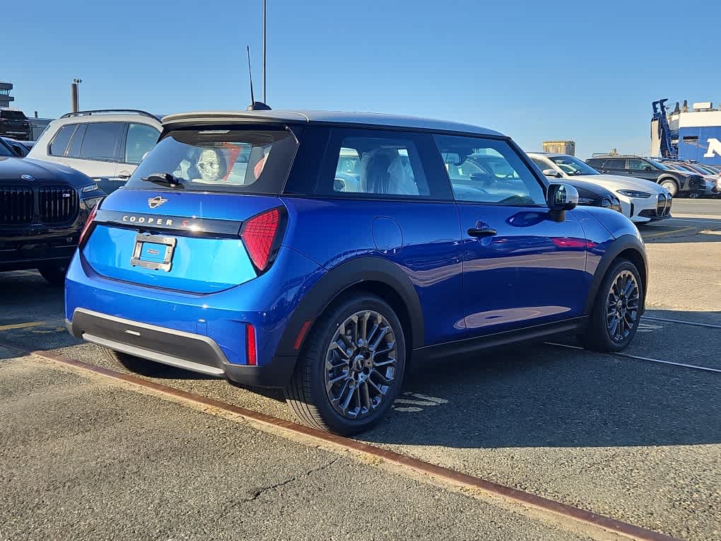 new 2025 MINI Hardtop 2 Door car, priced at $38,295