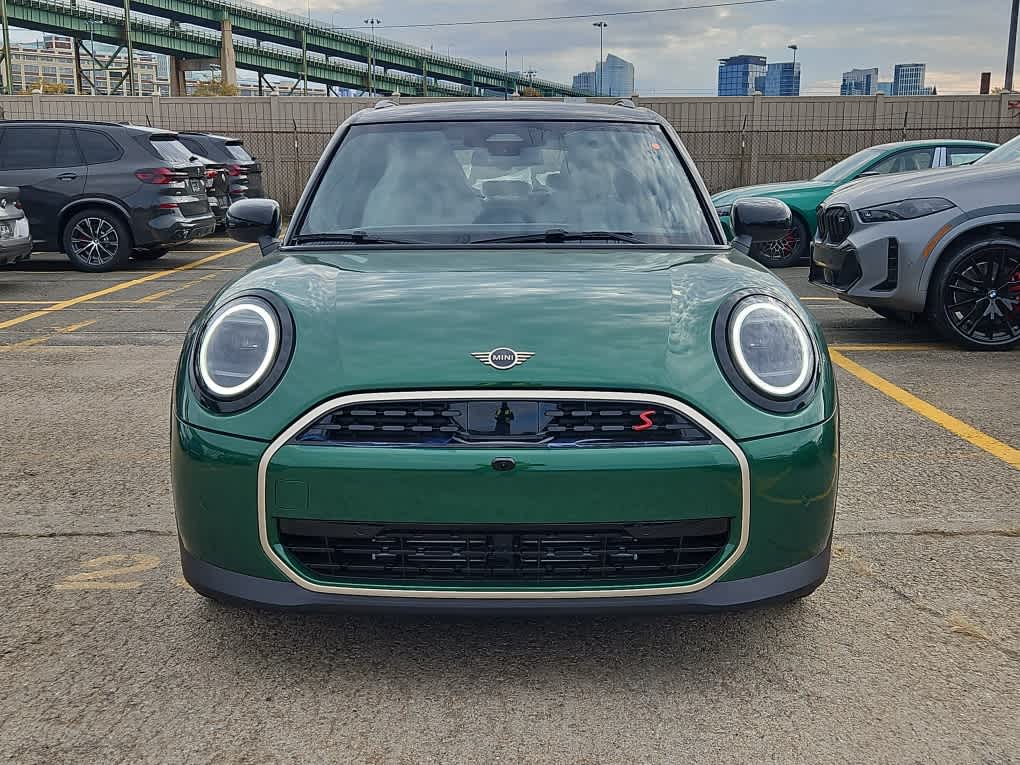 new 2025 MINI Hardtop 4 Door car, priced at $39,620