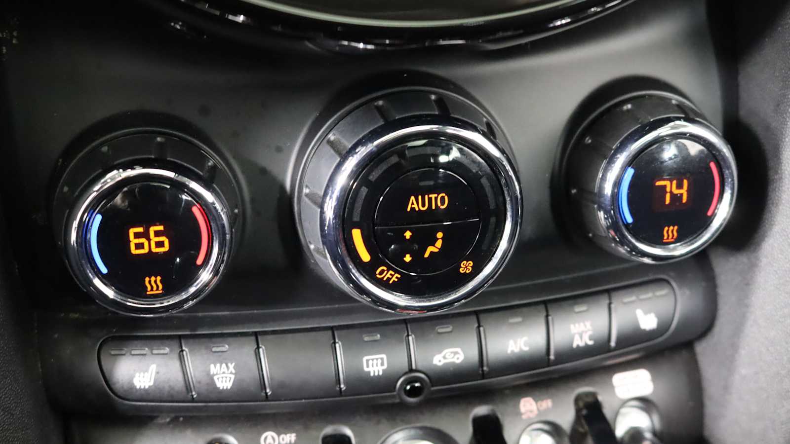 used 2023 MINI Hardtop 2 Door car, priced at $27,798