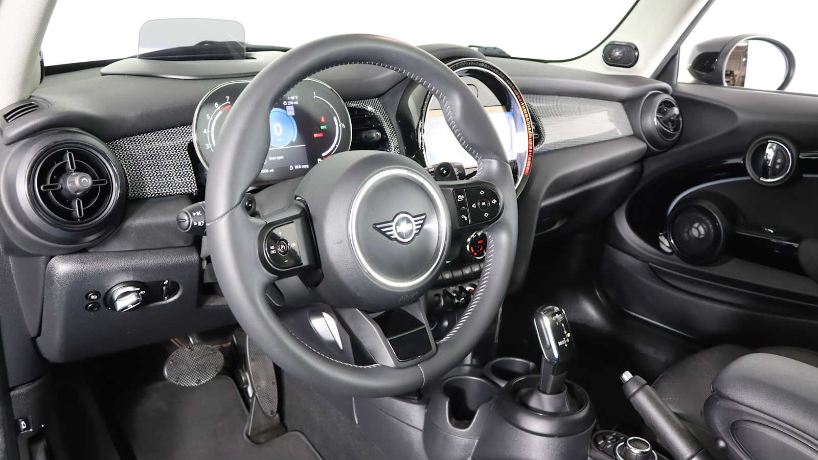 used 2023 MINI Hardtop 2 Door car, priced at $27,798