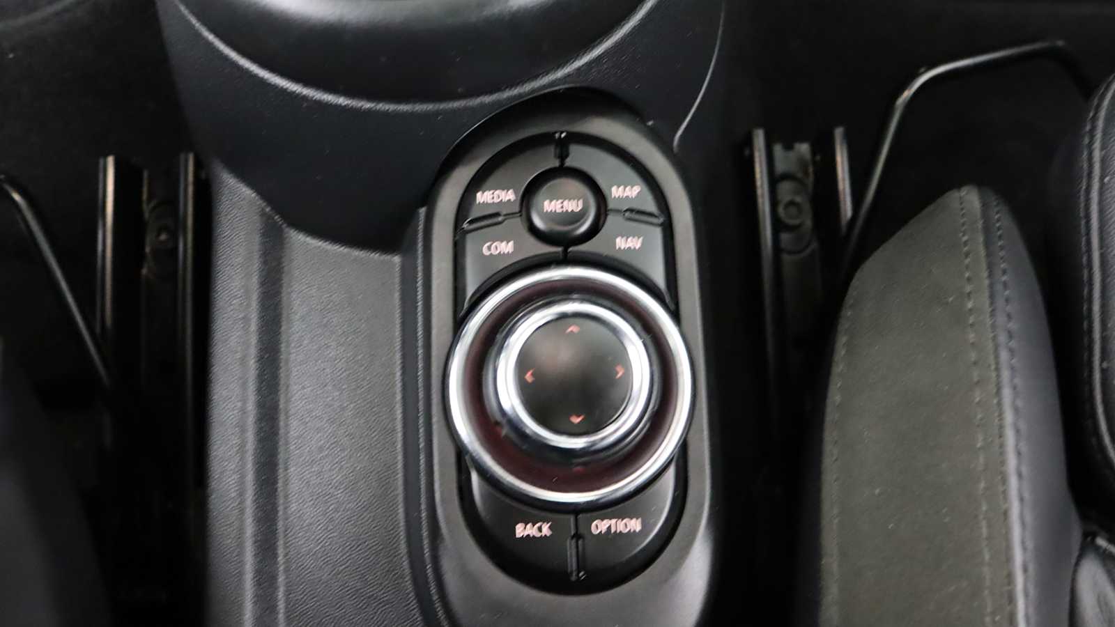 used 2023 MINI Hardtop 2 Door car, priced at $27,798