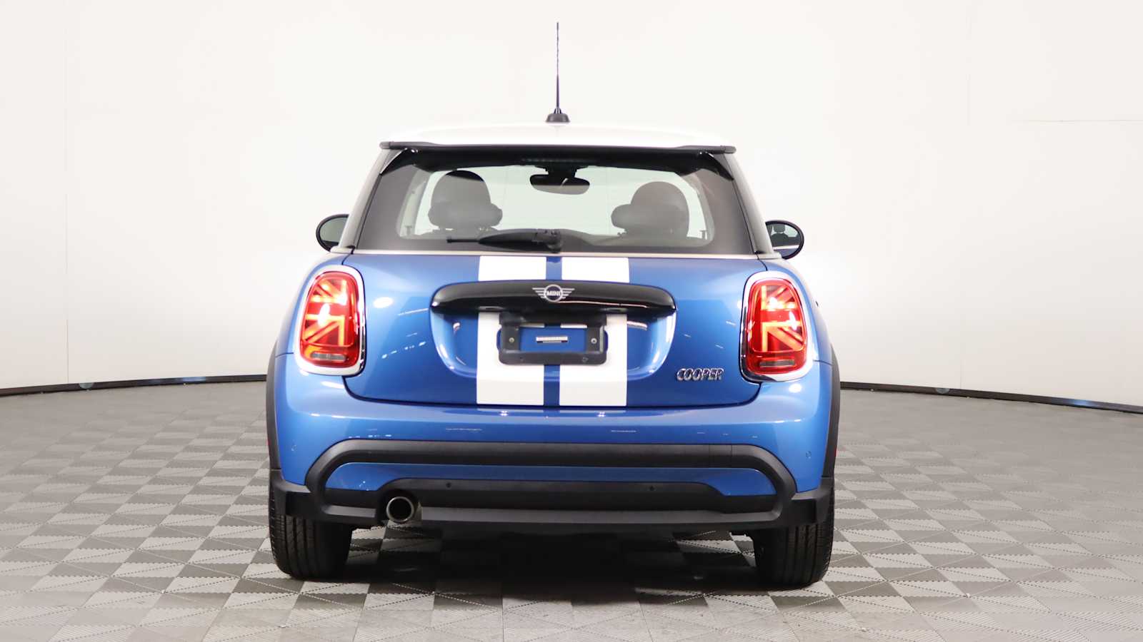 used 2022 MINI Hardtop 2 Door car, priced at $23,798