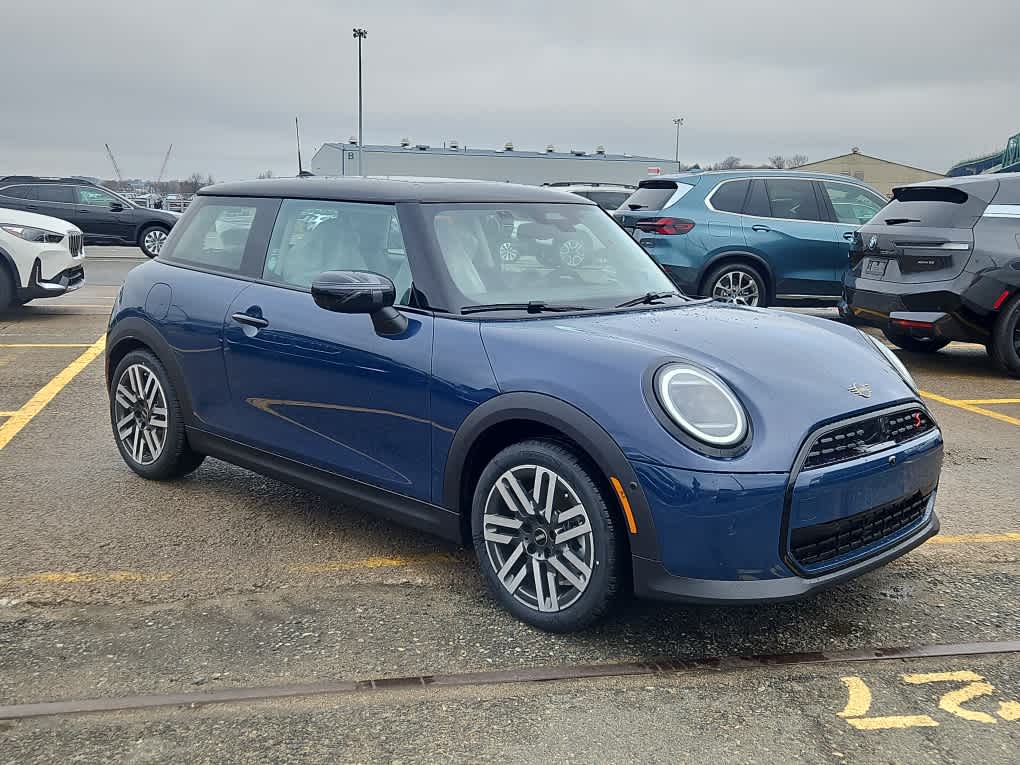 new 2025 MINI Hardtop 2 Door car, priced at $39,010