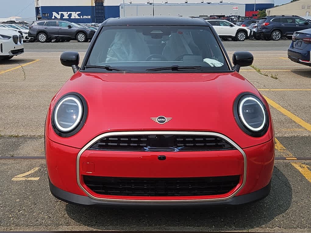 new 2025 MINI Hardtop 4 Door car, priced at $36,370