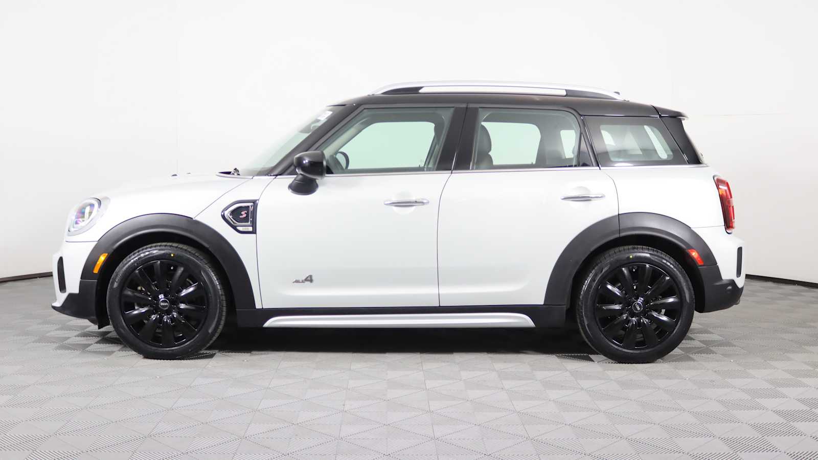 used 2022 MINI Countryman car, priced at $27,698