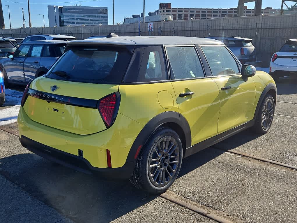 new 2025 MINI Hardtop 4 Door car, priced at $37,200