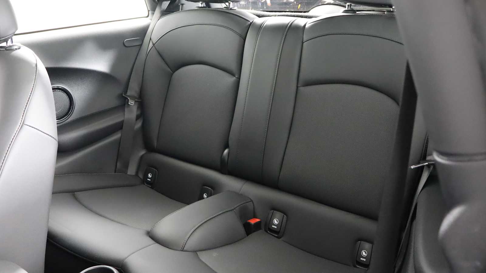 used 2022 MINI Hardtop 2 Door car, priced at $22,598