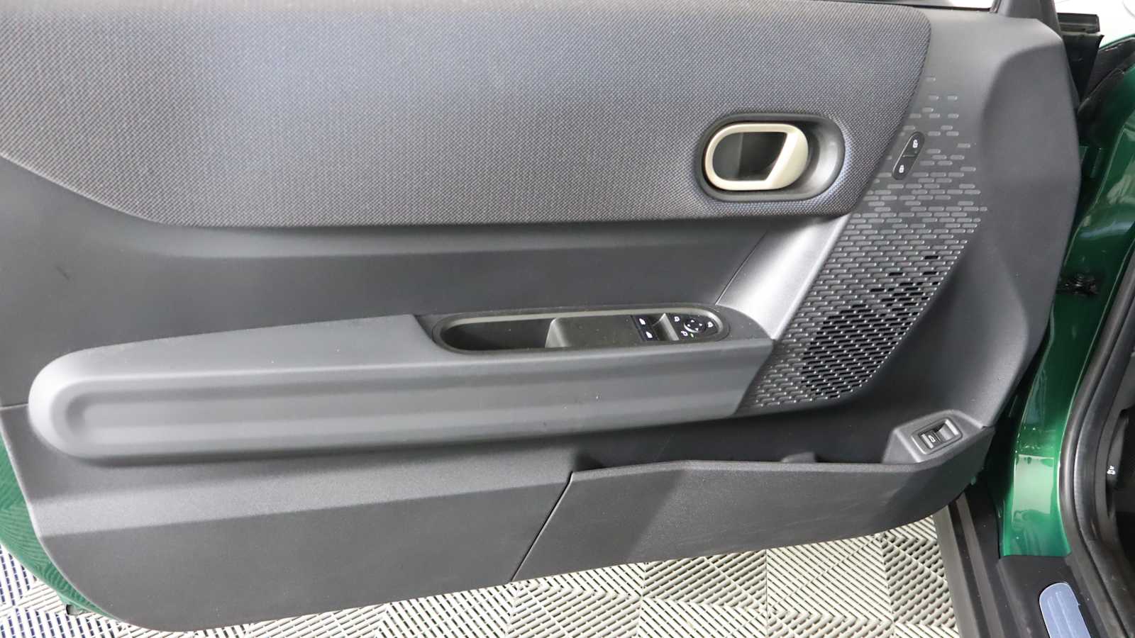 used 2025 MINI Hardtop 2 Door car, priced at $31,798