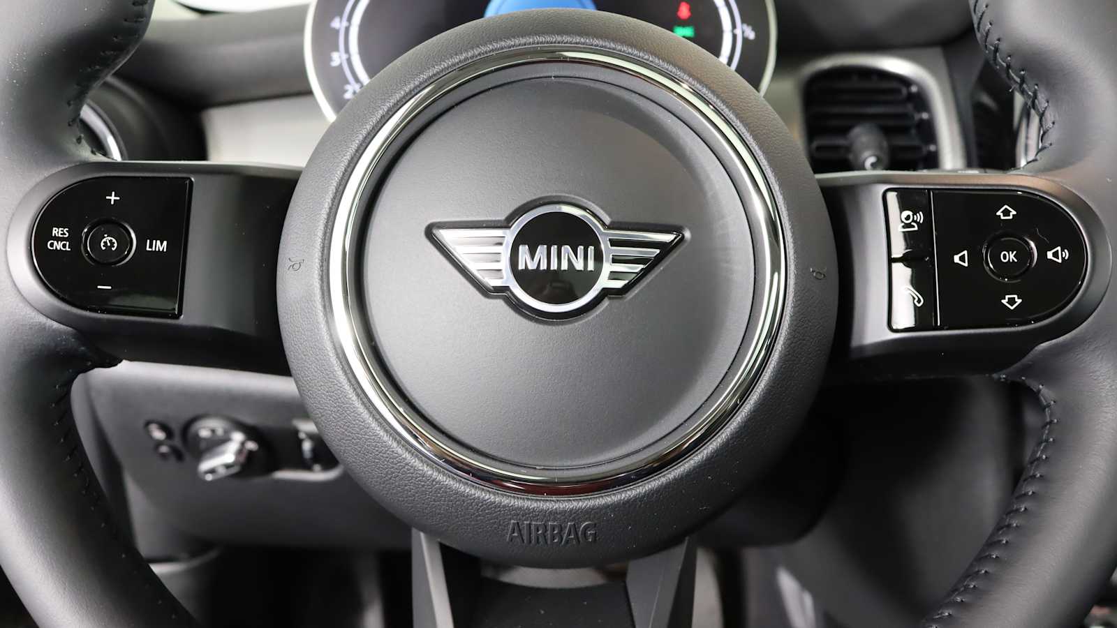 used 2023 MINI Hardtop 2 Door car, priced at $24,598