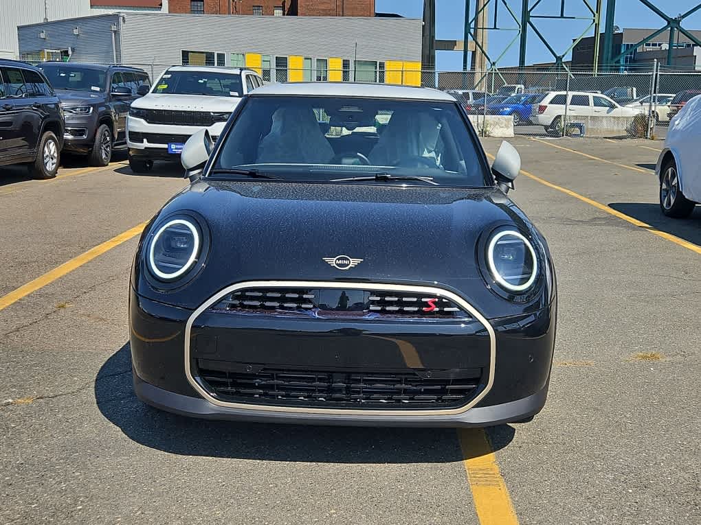 new 2025 MINI Hardtop 2 Door car, priced at $35,905