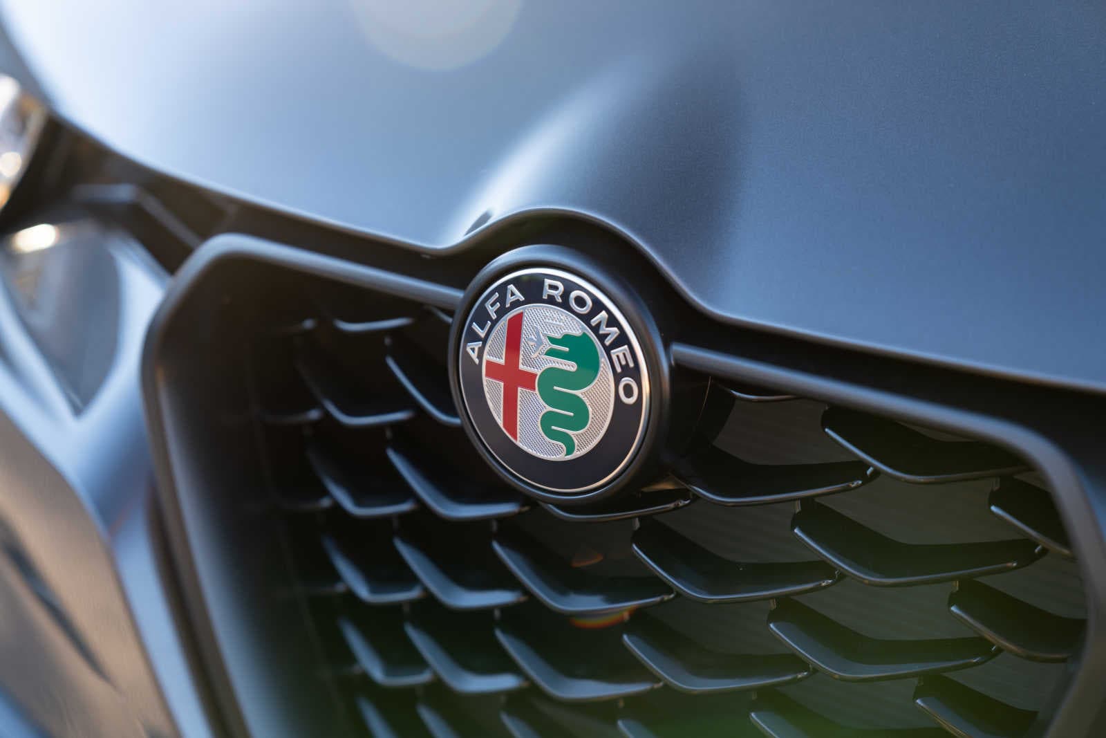 new 2024 Alfa Romeo Tonale car, priced at $50,795