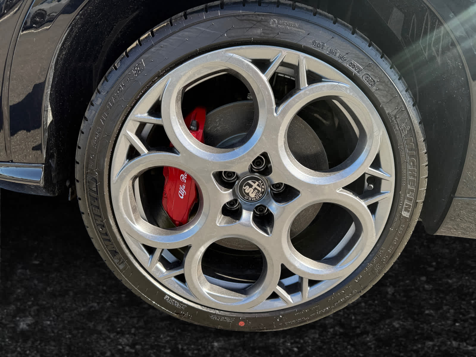 new 2025 Alfa Romeo Tonale Hybrid car, priced at $58,125