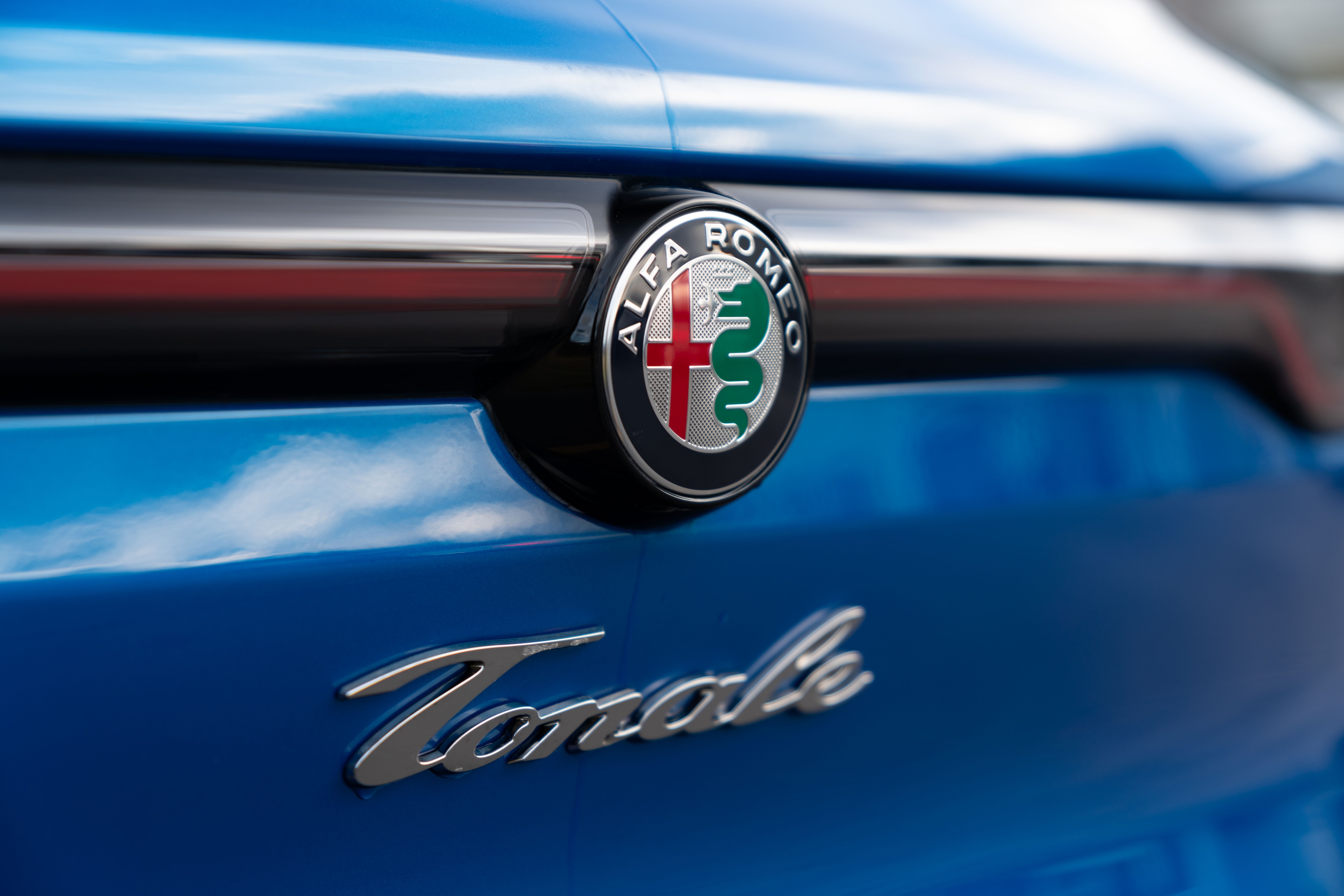 new 2024 Alfa Romeo Tonale car, priced at $54,295