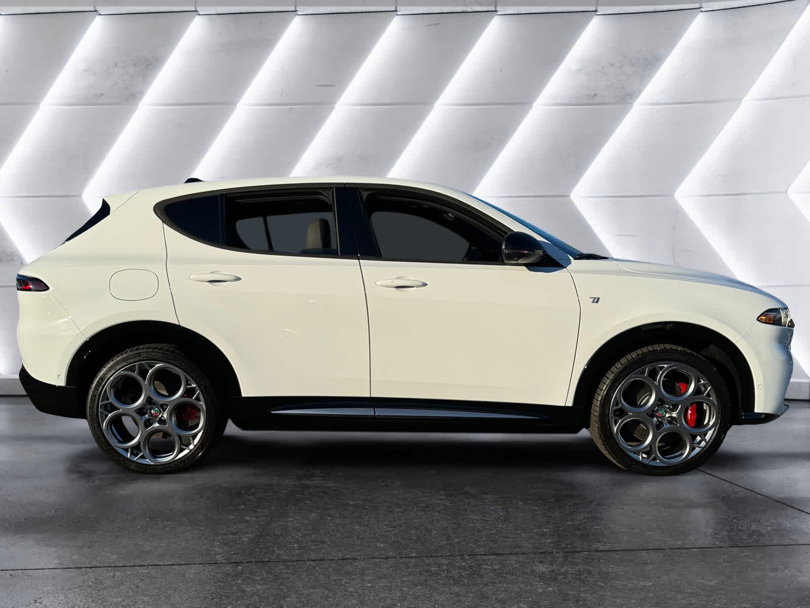 new 2024 Alfa Romeo Tonale car, priced at $52,790