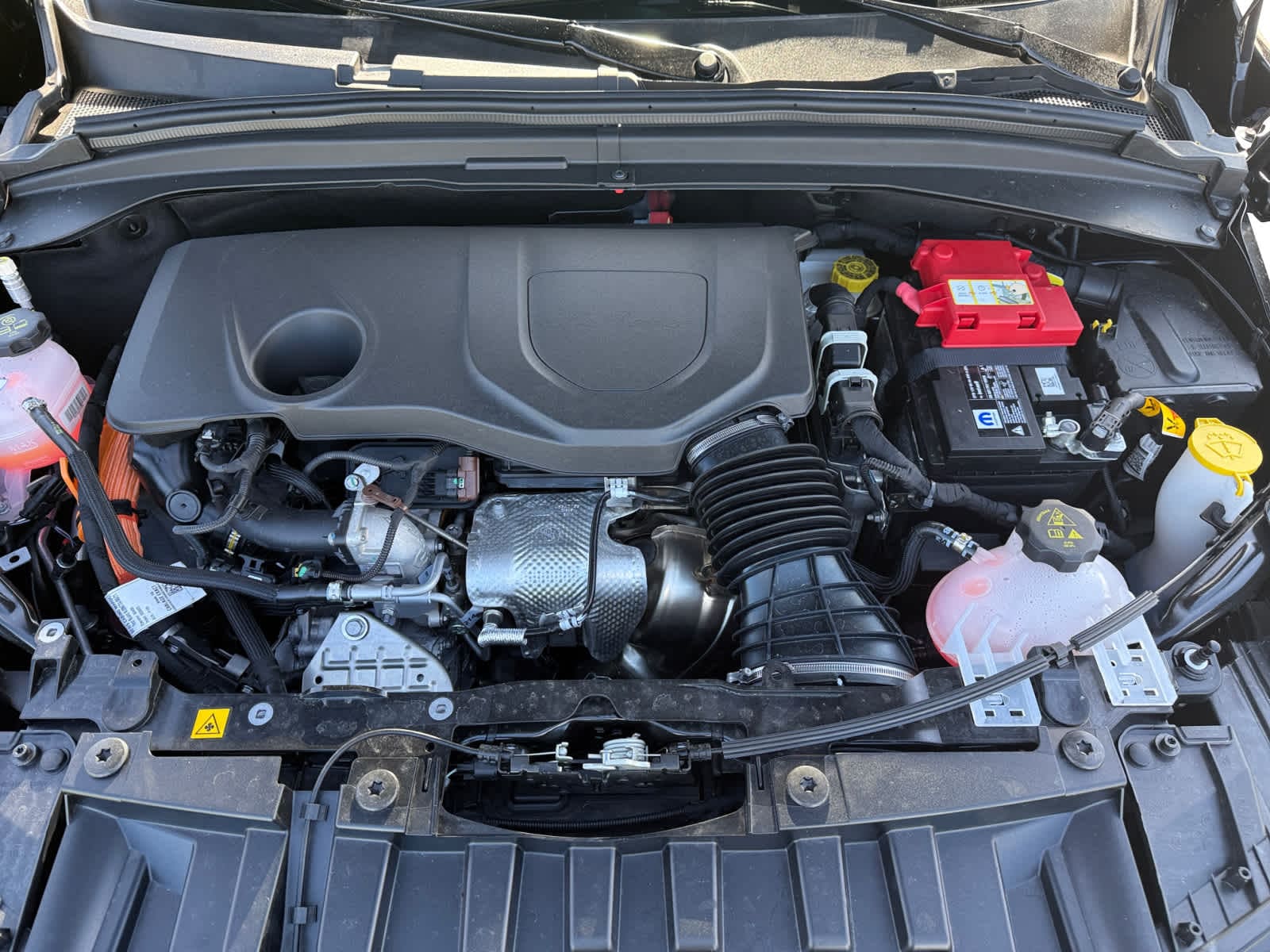 new 2025 Alfa Romeo Tonale Hybrid car, priced at $58,125