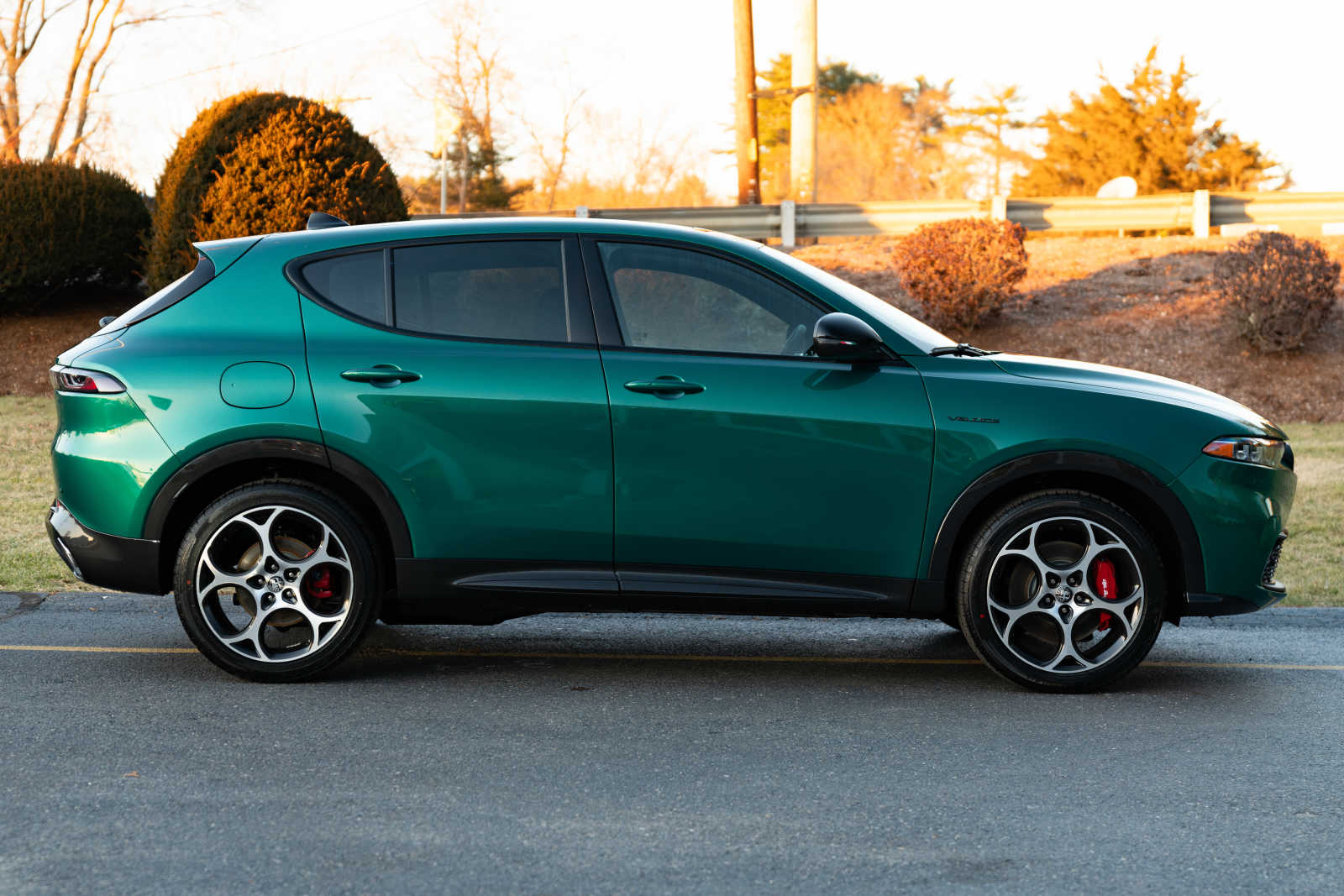 new 2024 Alfa Romeo Tonale car, priced at $50,335