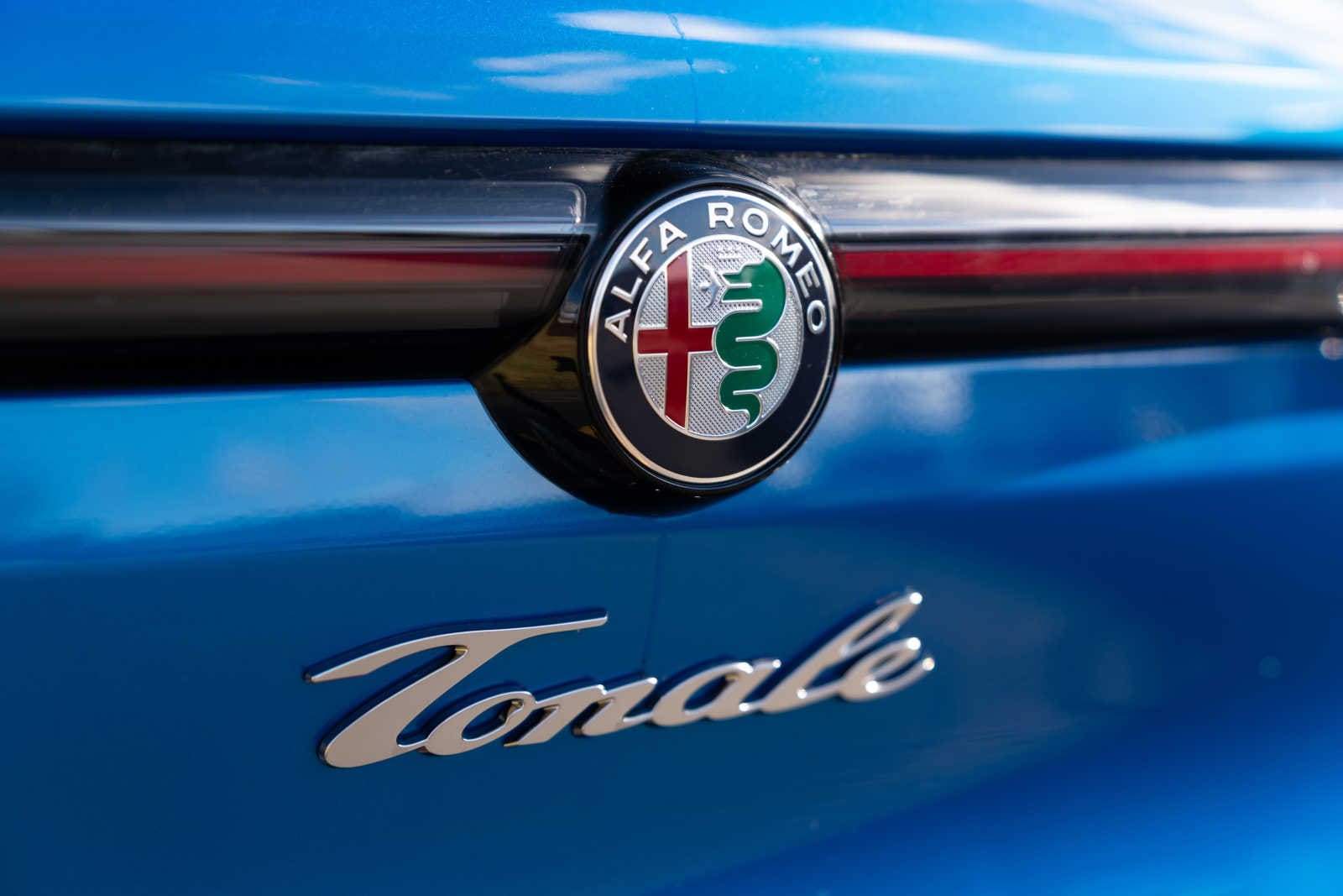 new 2024 Alfa Romeo Tonale car, priced at $50,795