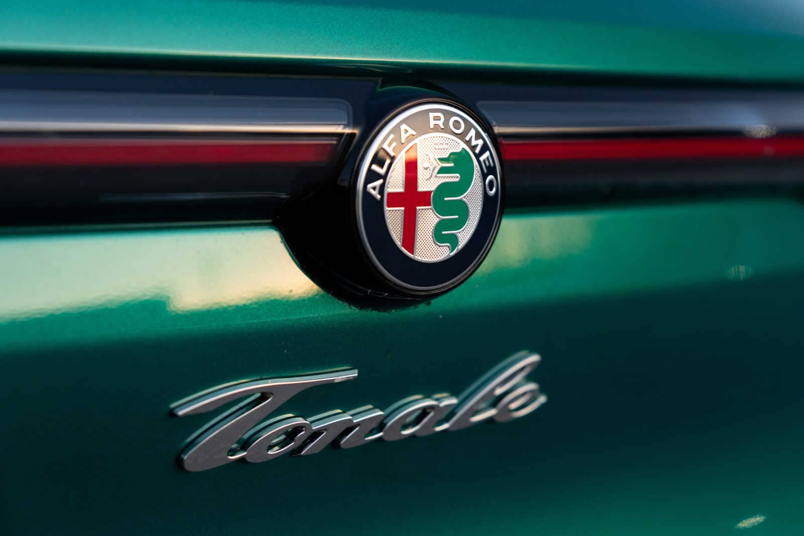 new 2024 Alfa Romeo Tonale car, priced at $50,335