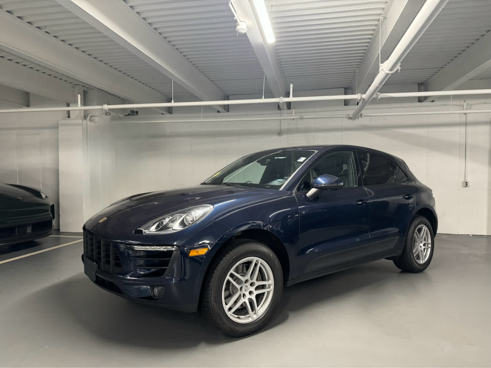 used 2022 Porsche Cayenne car, priced at $77,998