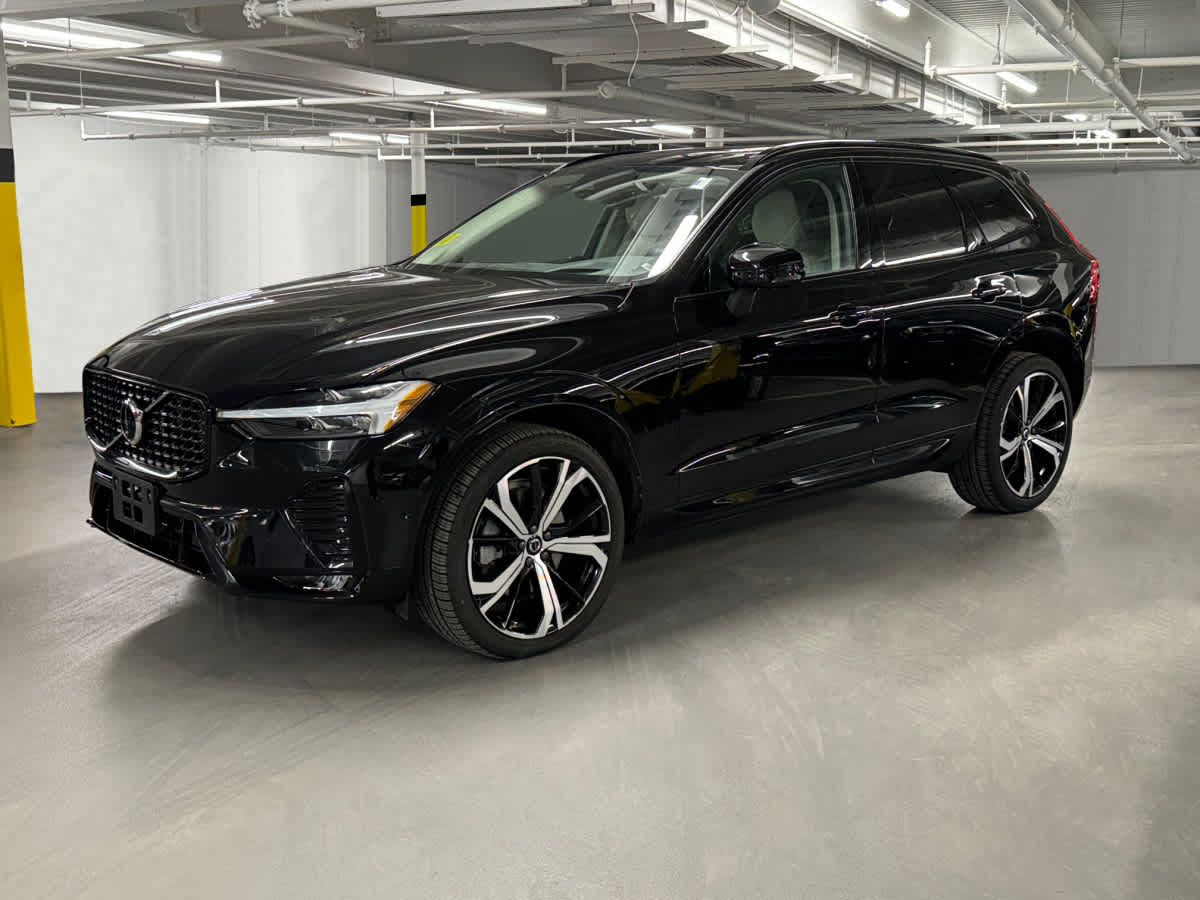 used 2023 Volvo XC60 car, priced at $40,998