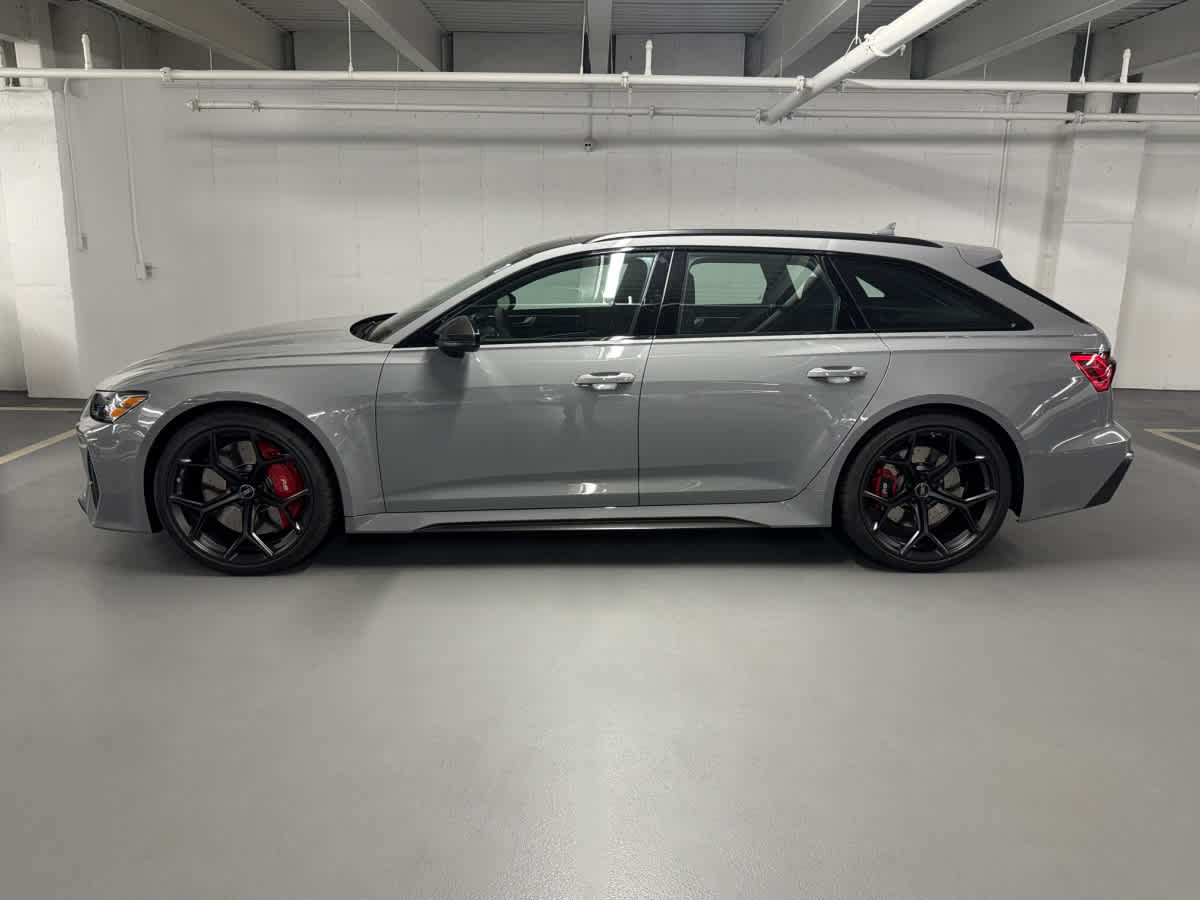 used 2025 Audi RS 6 Avant car, priced at $137,998