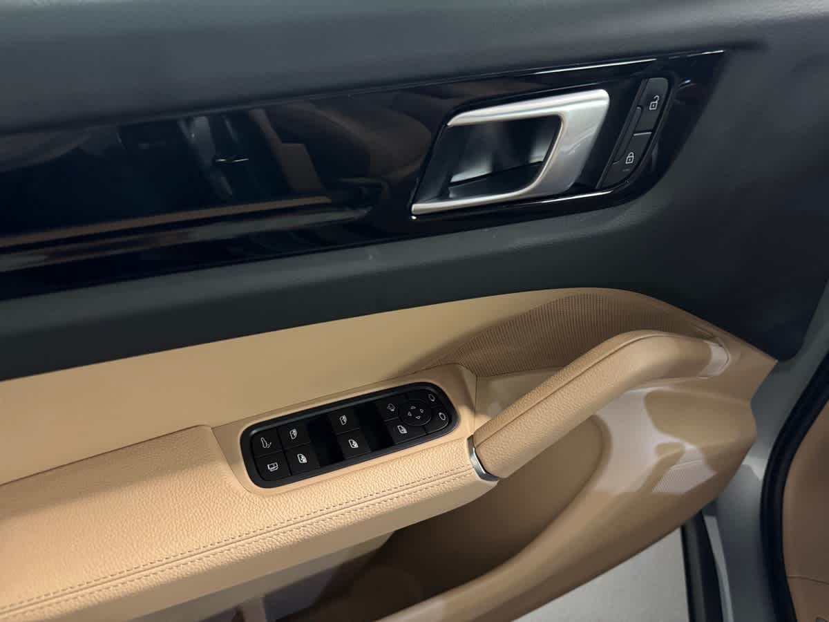 used 2022 Porsche Cayenne car, priced at $69,998