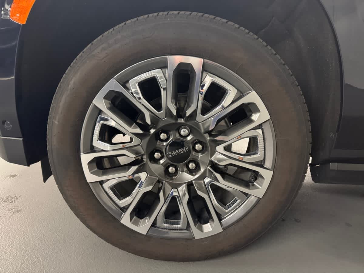 used 2024 GMC Yukon car, priced at $89,998
