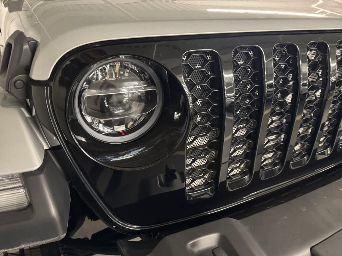 used 2022 Jeep Gladiator car, priced at $32,998