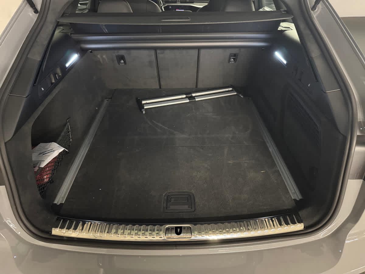 used 2025 Audi RS 6 Avant car, priced at $137,998