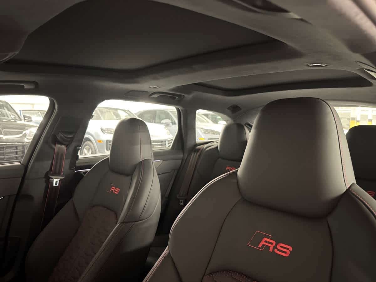used 2025 Audi RS 6 Avant car, priced at $137,998