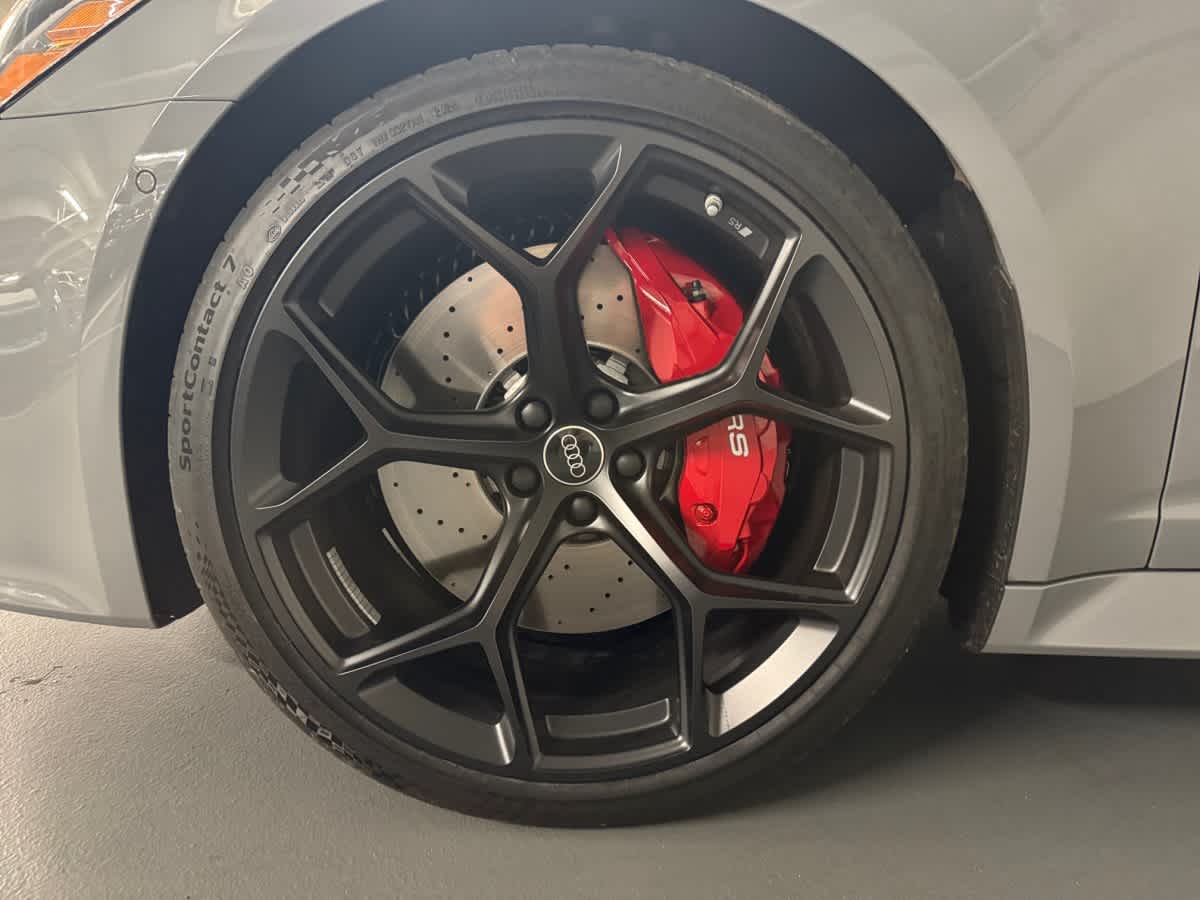 used 2025 Audi RS 6 Avant car, priced at $137,998