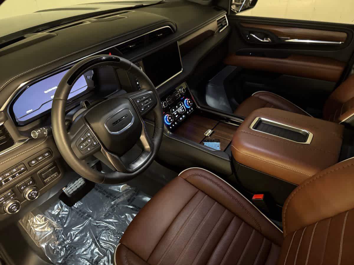 used 2024 GMC Yukon car, priced at $89,998