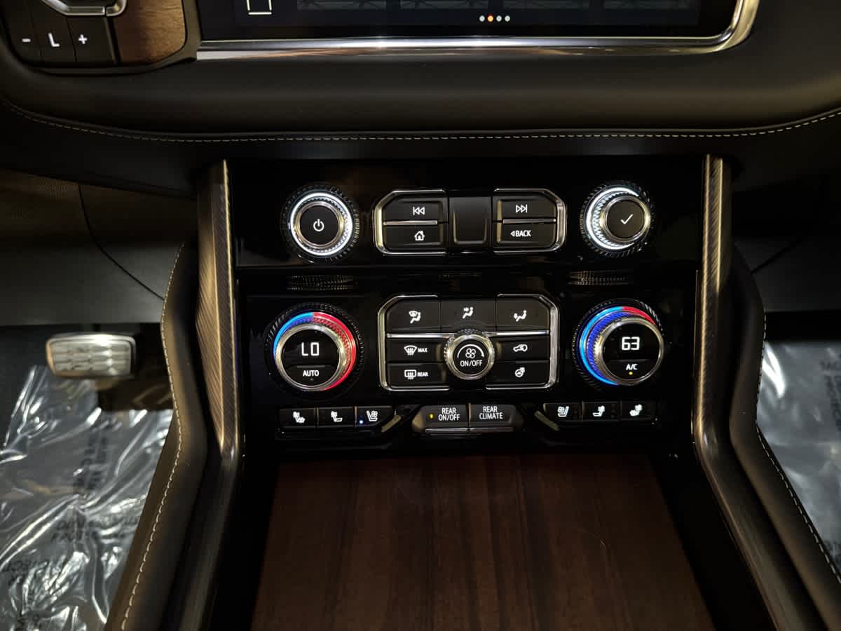 used 2024 GMC Yukon car, priced at $89,998