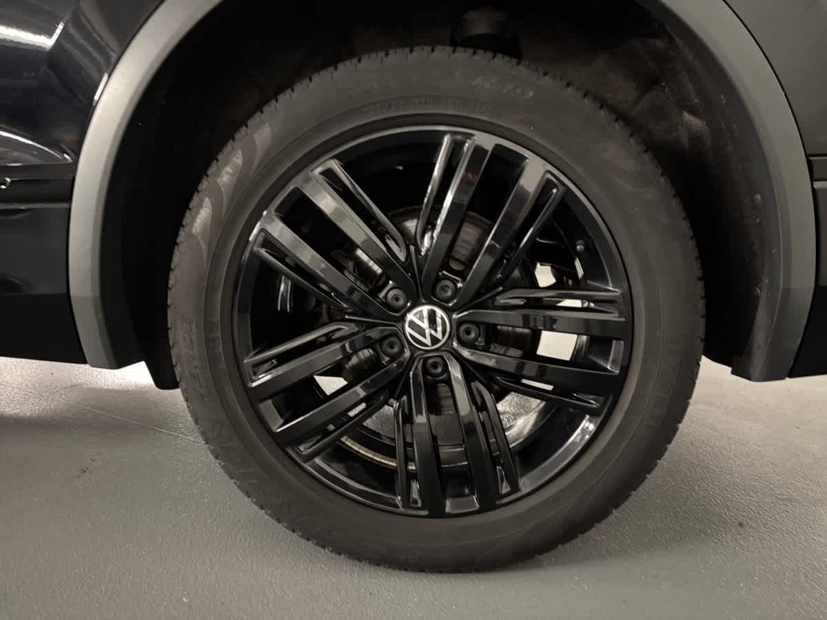 used 2022 Volkswagen Tiguan car, priced at $24,998