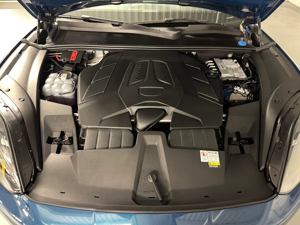 used 2024 Porsche Cayenne car, priced at $87,998
