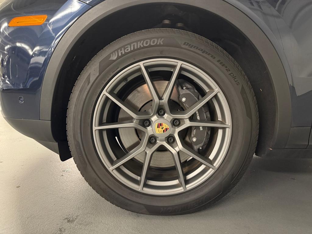 used 2024 Porsche Cayenne car, priced at $87,998
