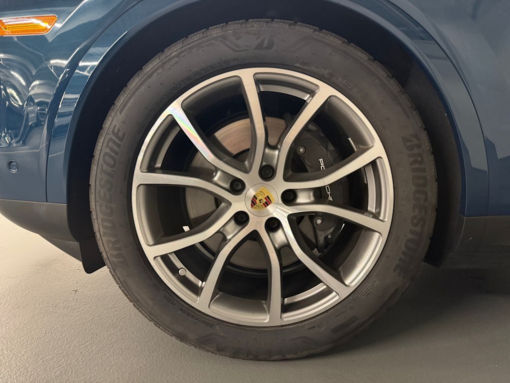 used 2024 Porsche Cayenne Coupe car, priced at $94,998