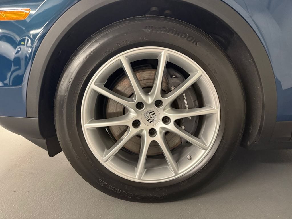 used 2024 Porsche Cayenne car, priced at $87,998