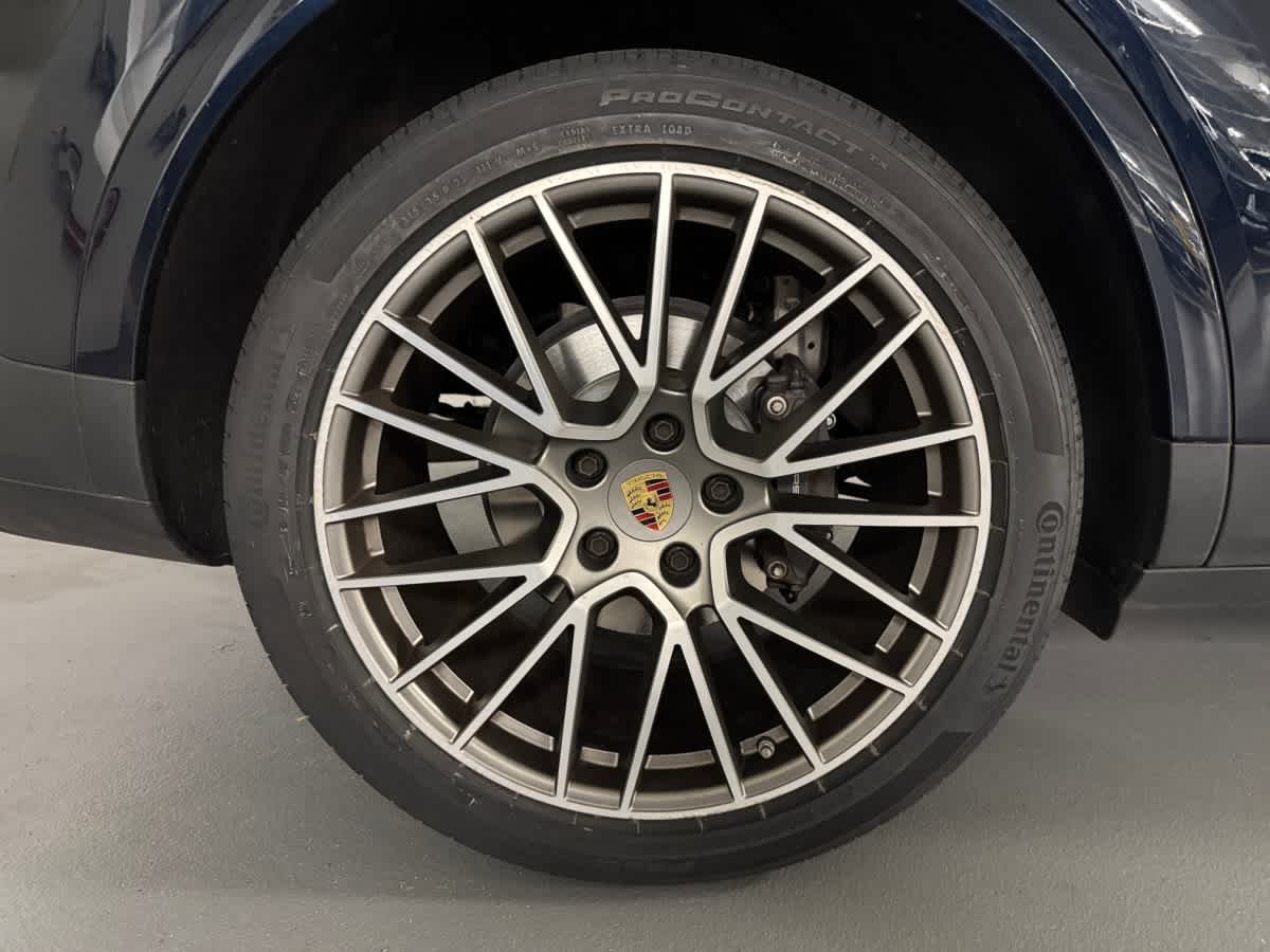 used 2023 Porsche Cayenne Platinum Edition car, priced at $66,998