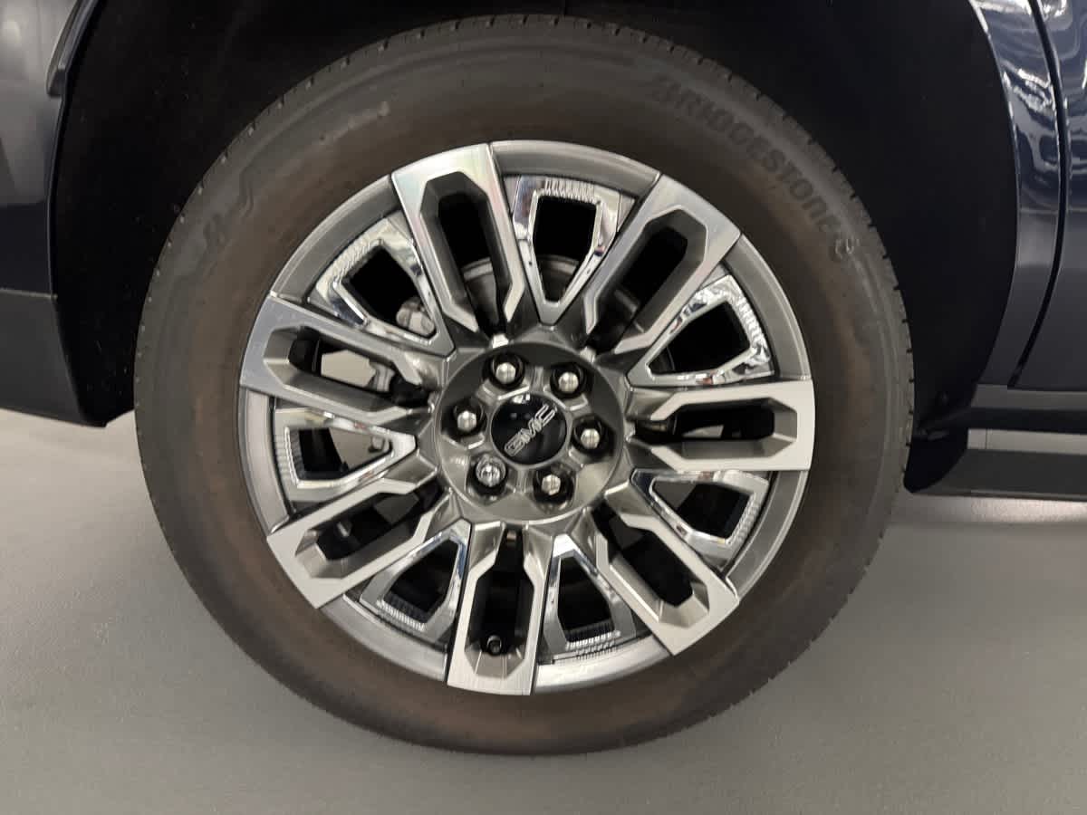 used 2024 GMC Yukon car, priced at $89,998