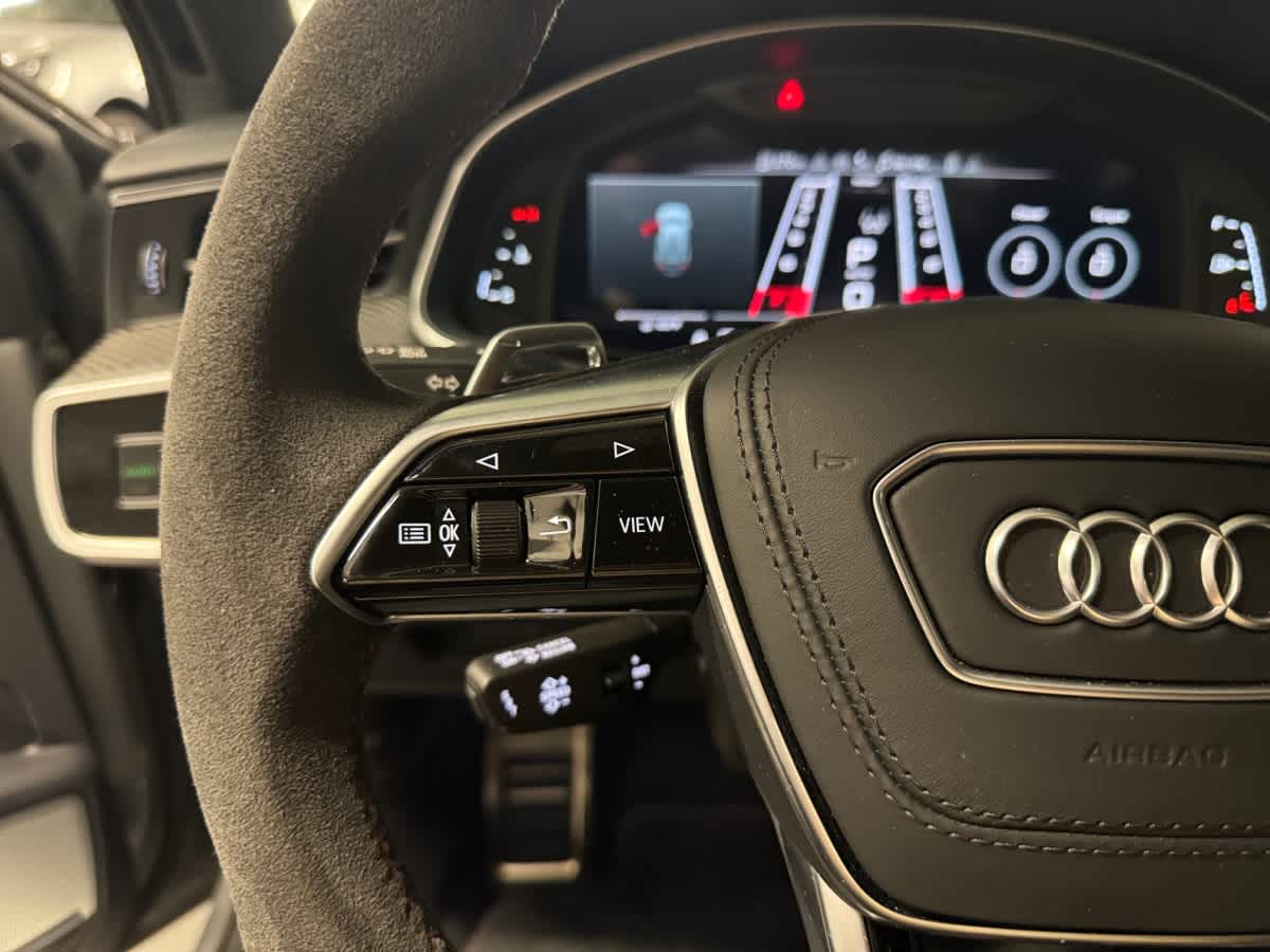 used 2025 Audi RS 6 Avant car, priced at $137,998