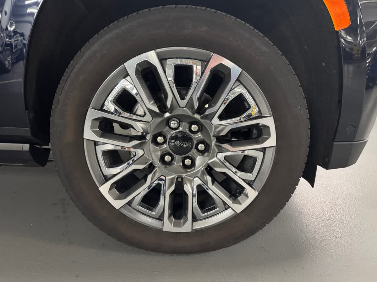 used 2024 GMC Yukon car, priced at $89,998