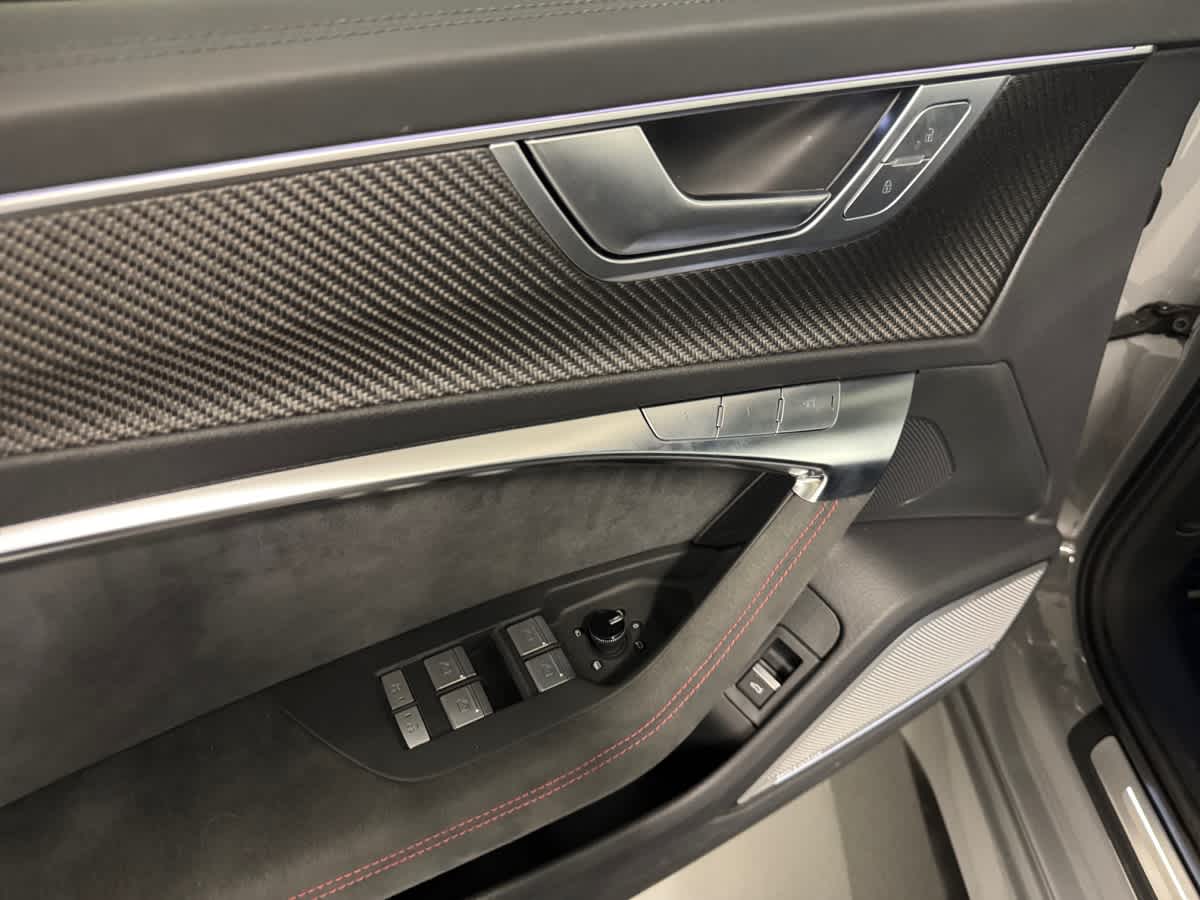 used 2025 Audi RS 6 Avant car, priced at $137,998
