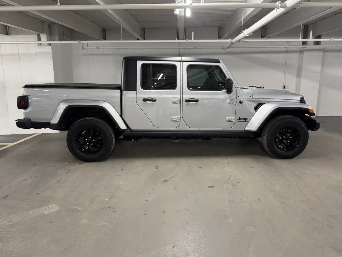 used 2022 Jeep Gladiator car, priced at $32,998