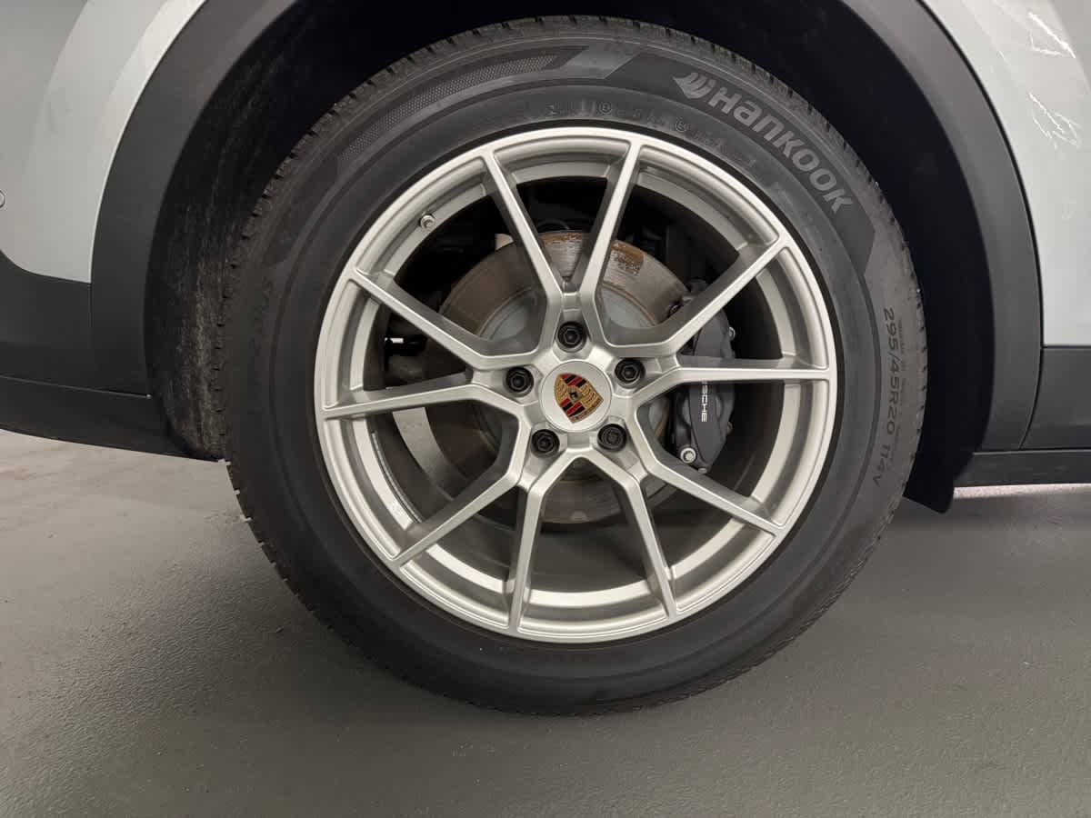 used 2025 Porsche Cayenne car, priced at $79,998