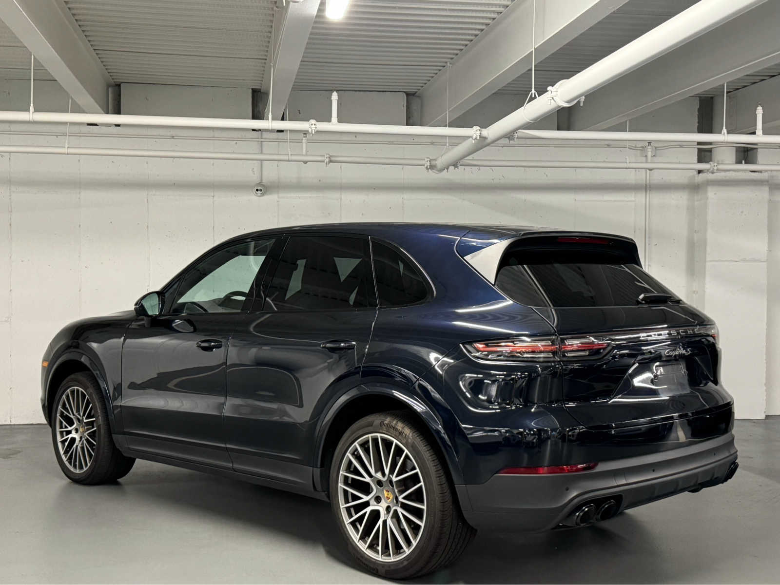 used 2022 Porsche Cayenne car, priced at $77,998