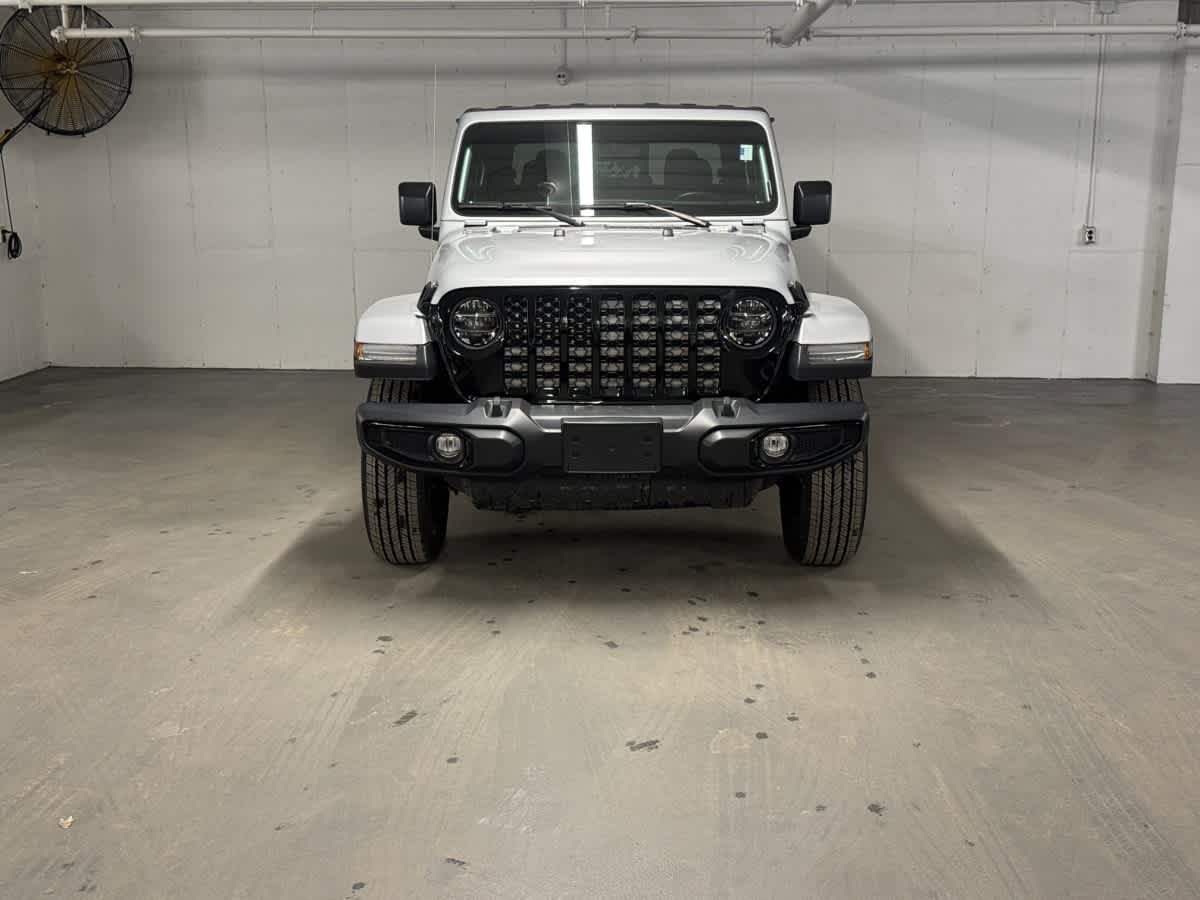 used 2022 Jeep Gladiator car, priced at $32,998